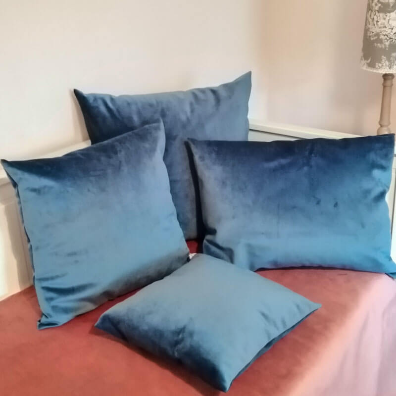 Samt Kissen - blau Mit Liebe Couch | Kissenhülle dekoriert